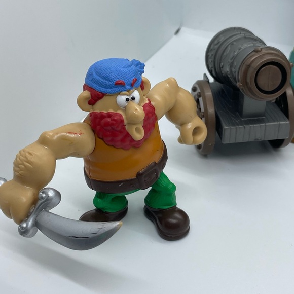 Keenway Pirates Adventures  3.5" Action figures Cannonball Captain crew & castle - Picture 3 of 6